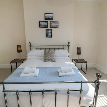 Дом отдыха South Bay House