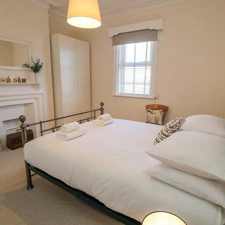 South Bay House * 斯卡伯勒